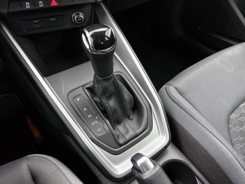 Audi A1 Sportback 35 tfsi pro line s | automaat | parkeer sensoren | climat