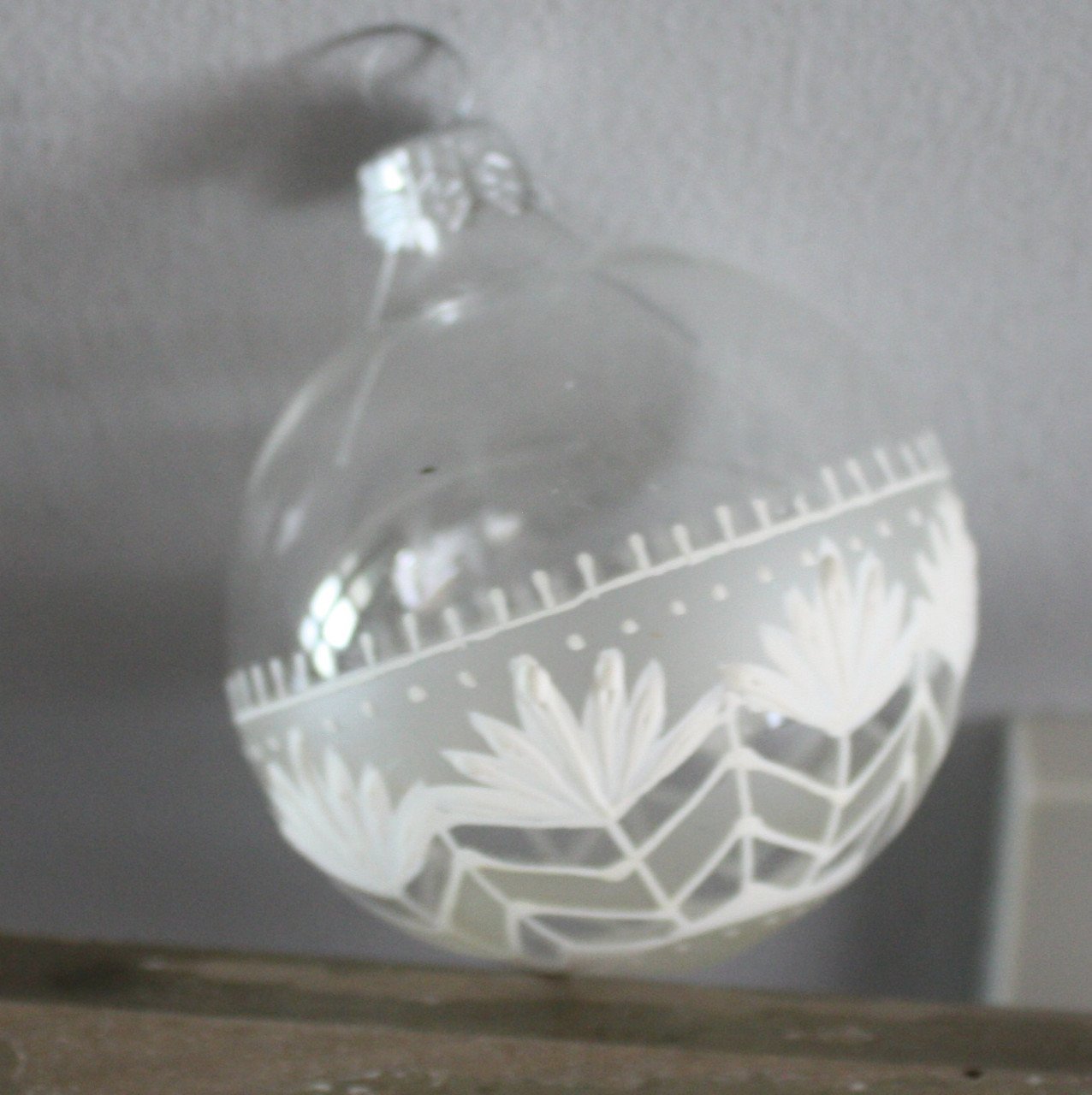 Glazen kerstbal transparant en matte bewerking