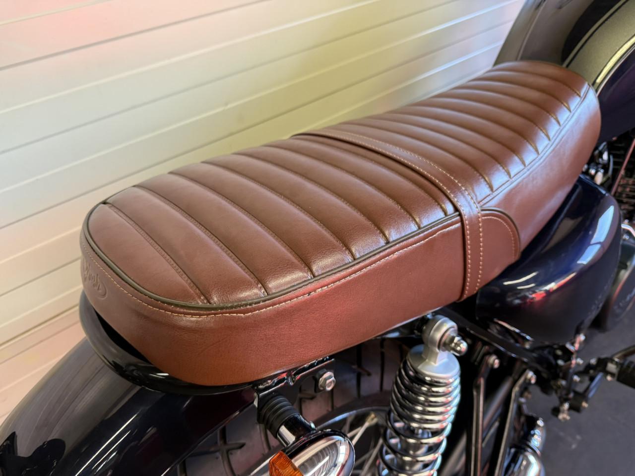 Leuke en jonge Mash Six Hundred 650 slechts 800km oud!