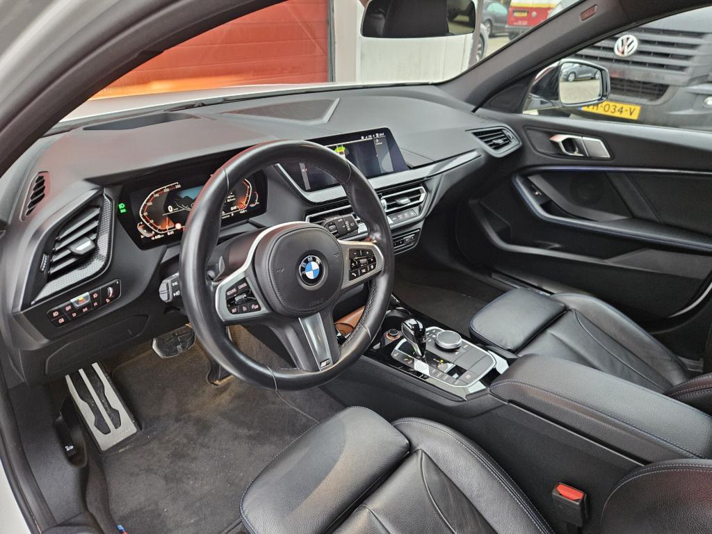 BMW 1 Serie 118i high executive m-sport | head-up | leder
