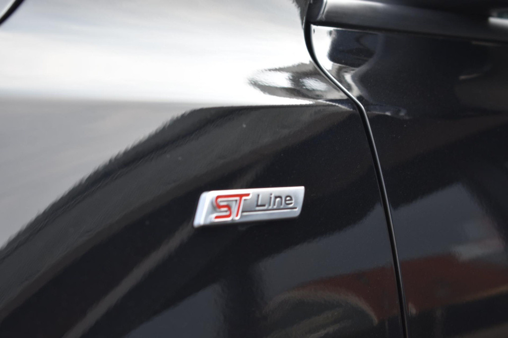 Ford Focus wagon 1.0 ecoboost hybrid st line | panoramadak | apple carplay 