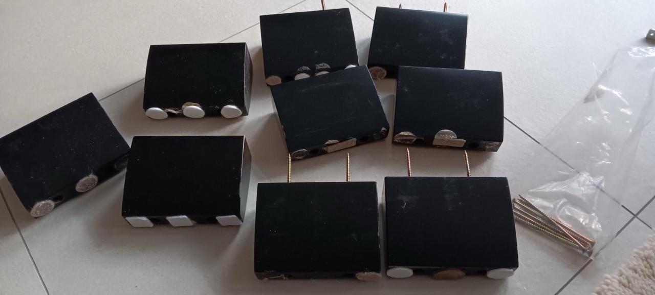 HOUTEN POTEN VOOR ONDER BANKSTEL