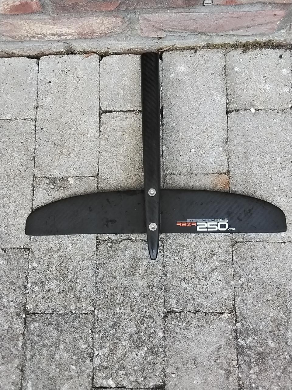 Starboard Quicklock tail+wing.