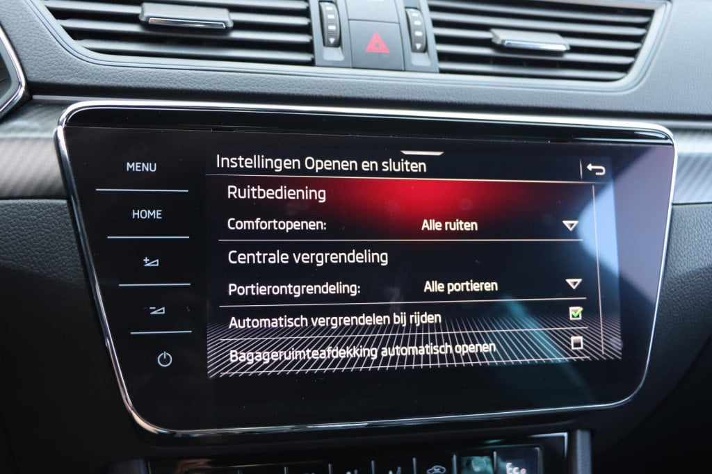 Skoda Superb combi 1.4 tsi iv sportline business 218pk dsg6