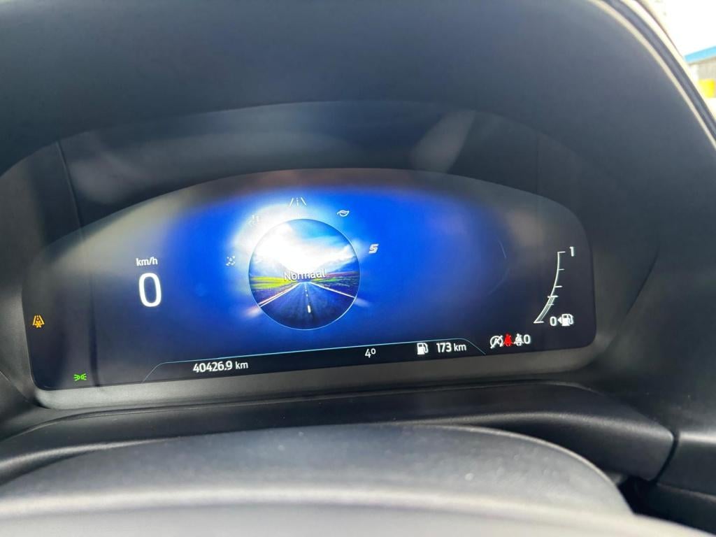 Ford Puma ecoboost 125pk st-line, winterpakket, pano, carplay