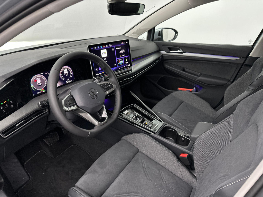 Volkswagen Golf 1.5 ehybrid style edition