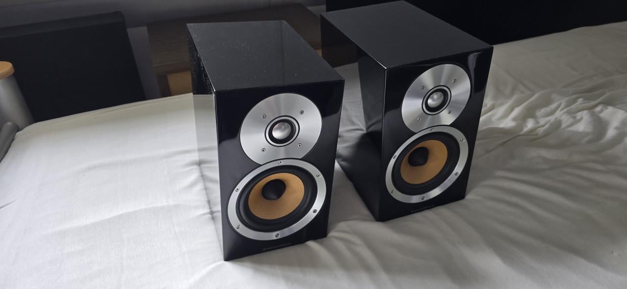 Bowers & Wilkins CM1 speakers