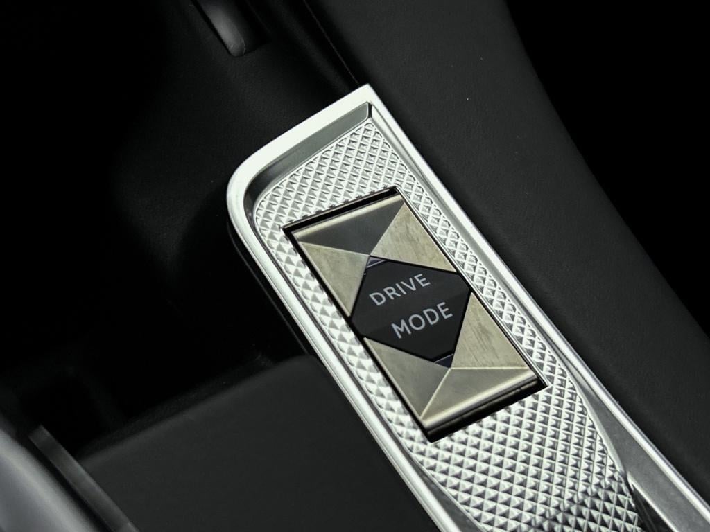 Ds Ds 7 e-tense 225 etoile | nappa zwart leder | focal hifi | wegklapbare t