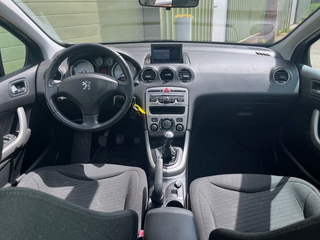 Peugeot 308 1.6 vti millesim 200 panodak, navi