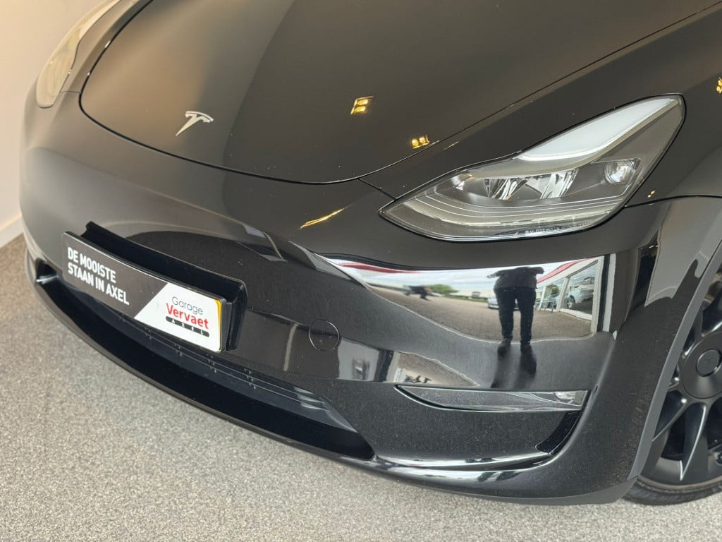 Tesla Model Y long range awd 75 kwh
