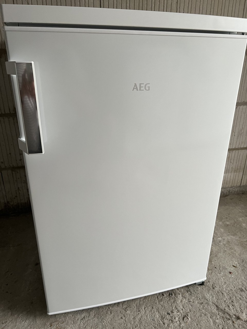 Nieuw AEG RTB414E1AW koelkast Vrijstaand 134 liter Wit Nieuwprijs €499,-