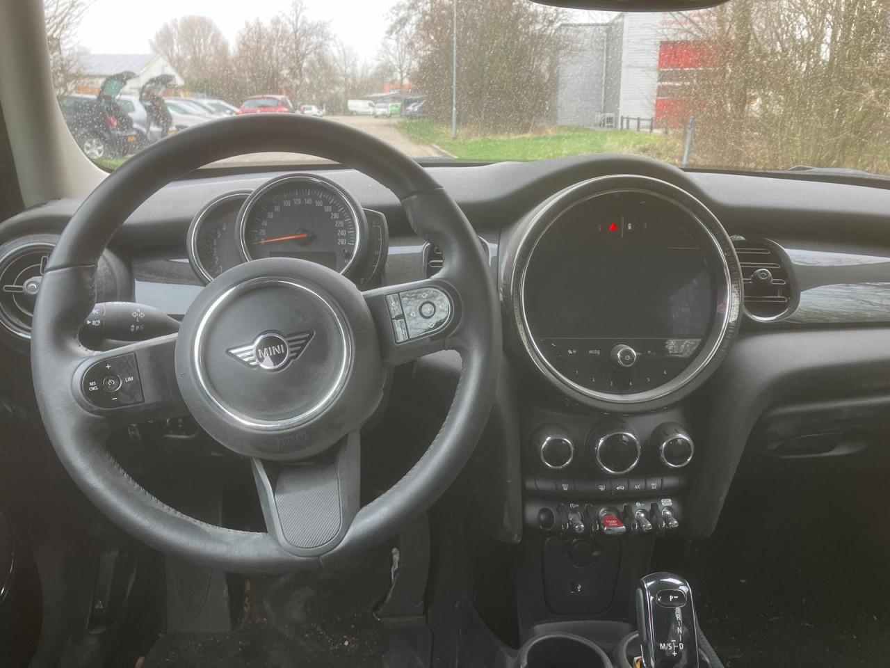 Mini Cooper 1.5 Automaat Camden