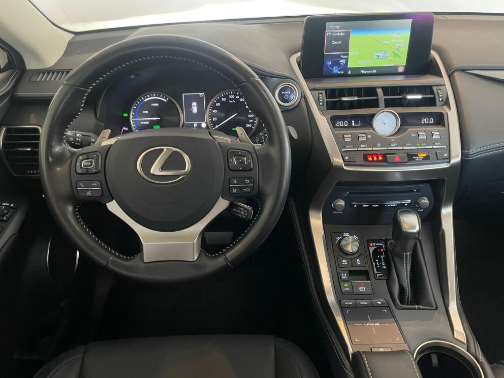 Lexus Nx 300h awd business line