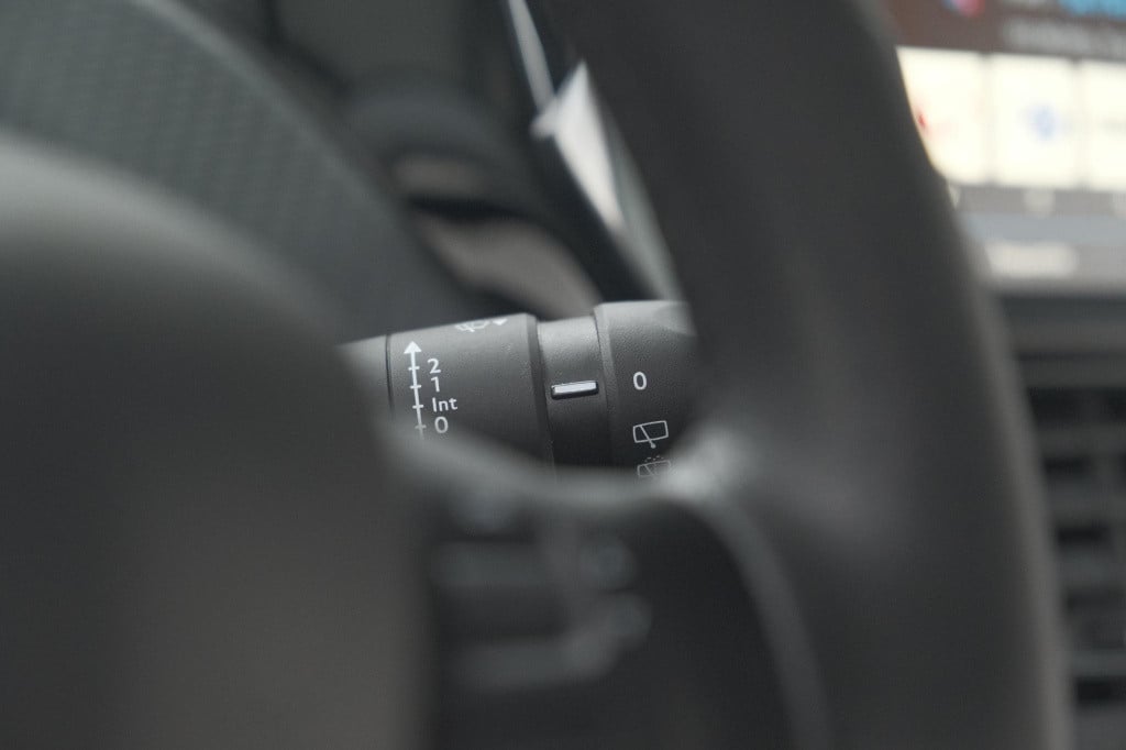 Peugeot 2008 puretech 82 blue lion | trekhaak | panoramadak | navigatie | p