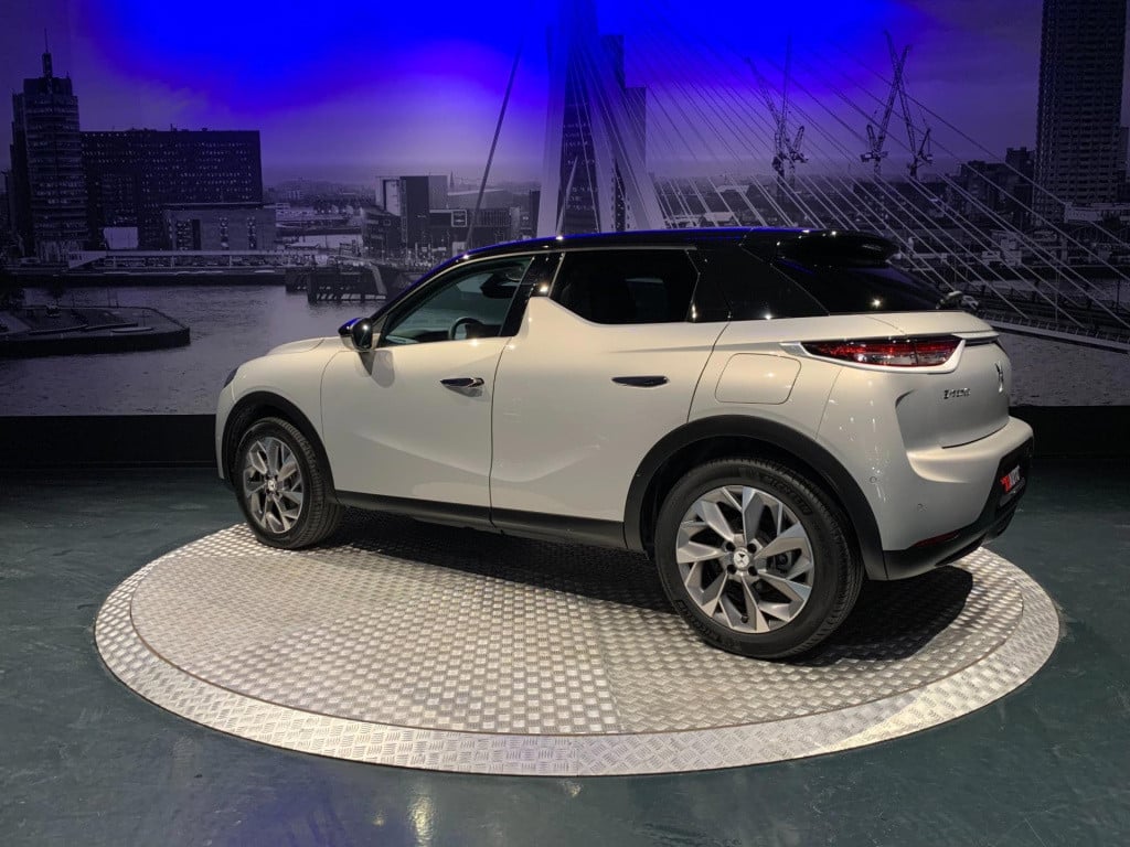 Ds Ds 3 crossback e-tense so chic 50 kwh *leder*appconnect*head-up*camera* 
