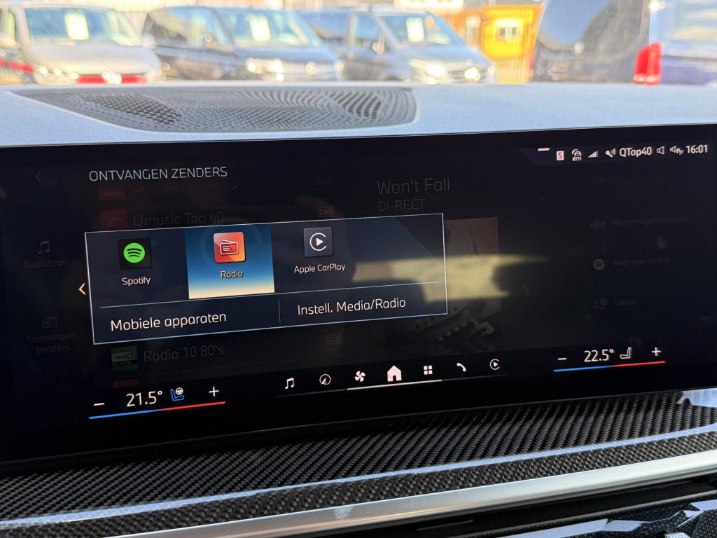 BMW X5 xdrive50e m-sport | carbon | pano | memory | stoelverwarming / verko