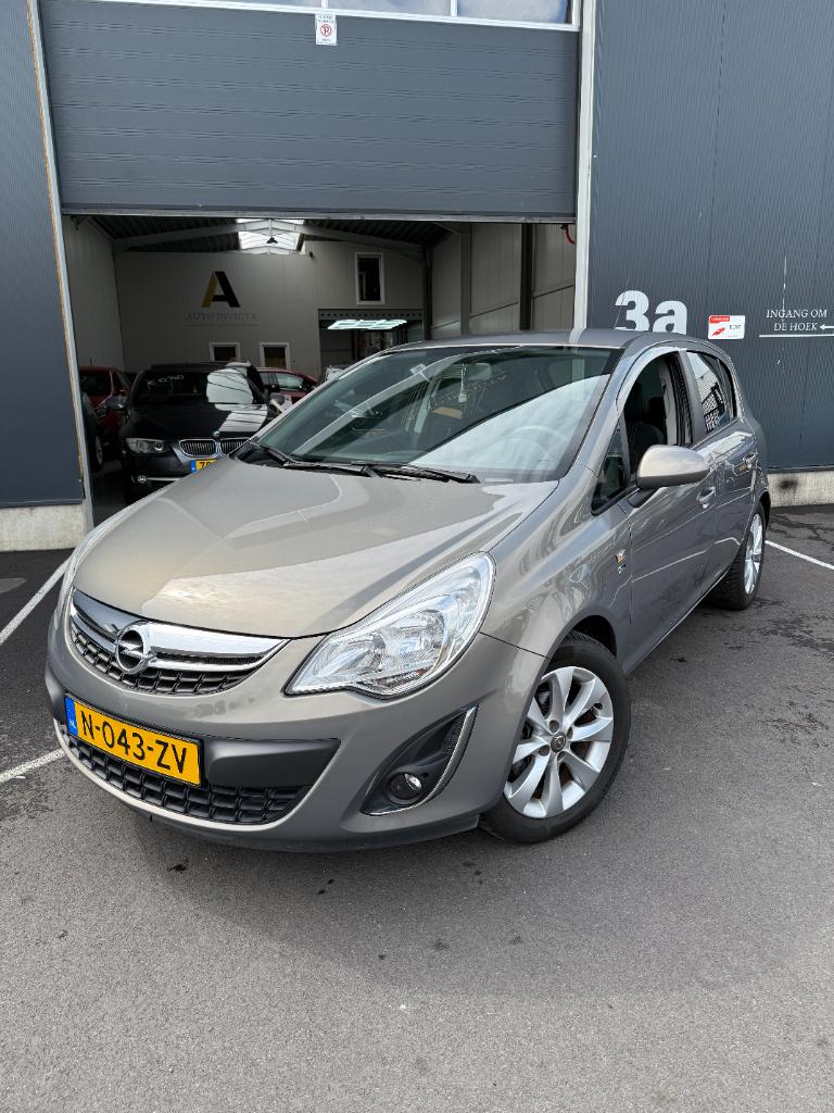 Opel Corsa 1.2 ecoflex selection - airco - stoelverwarming