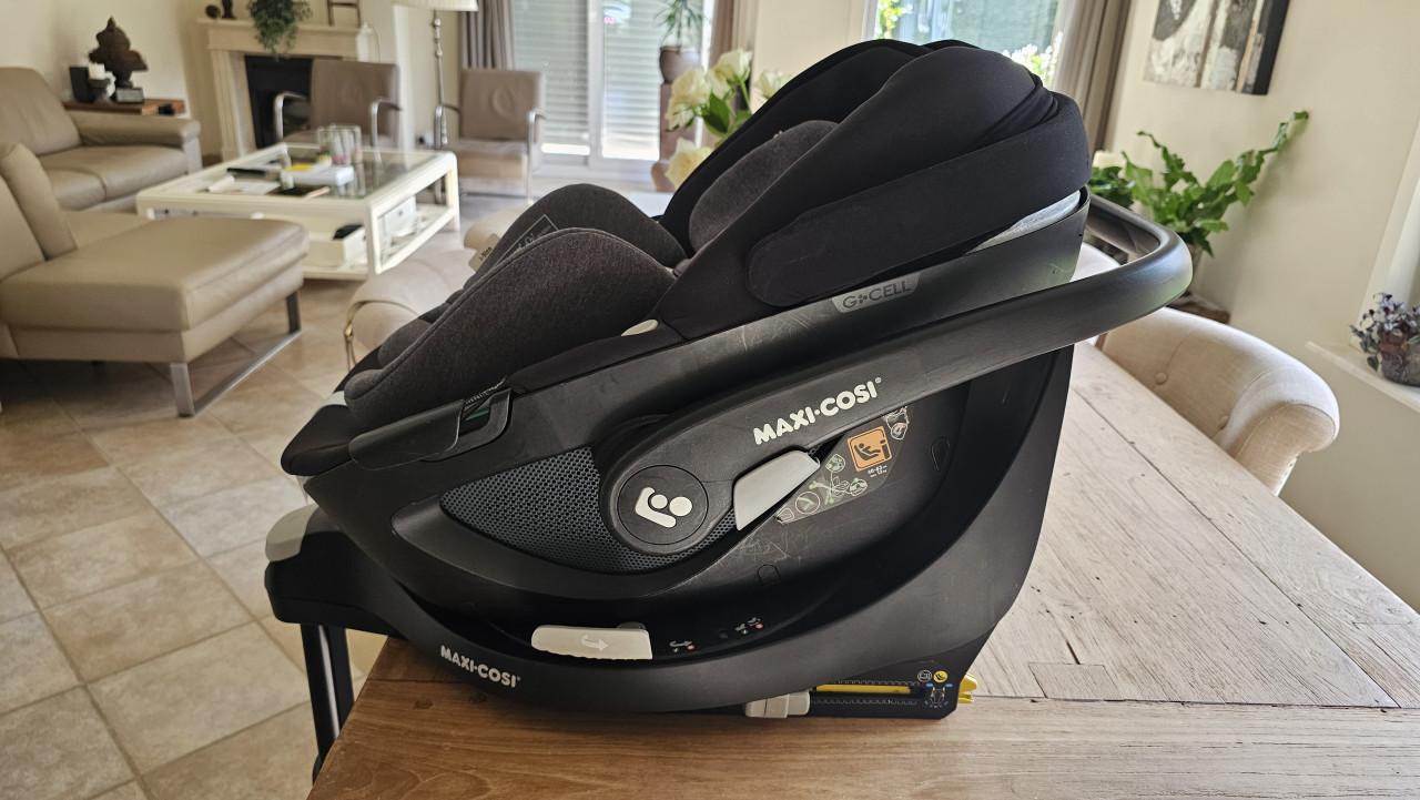 Maxi-Cosi Pebble 360 + Familyfix 360 base