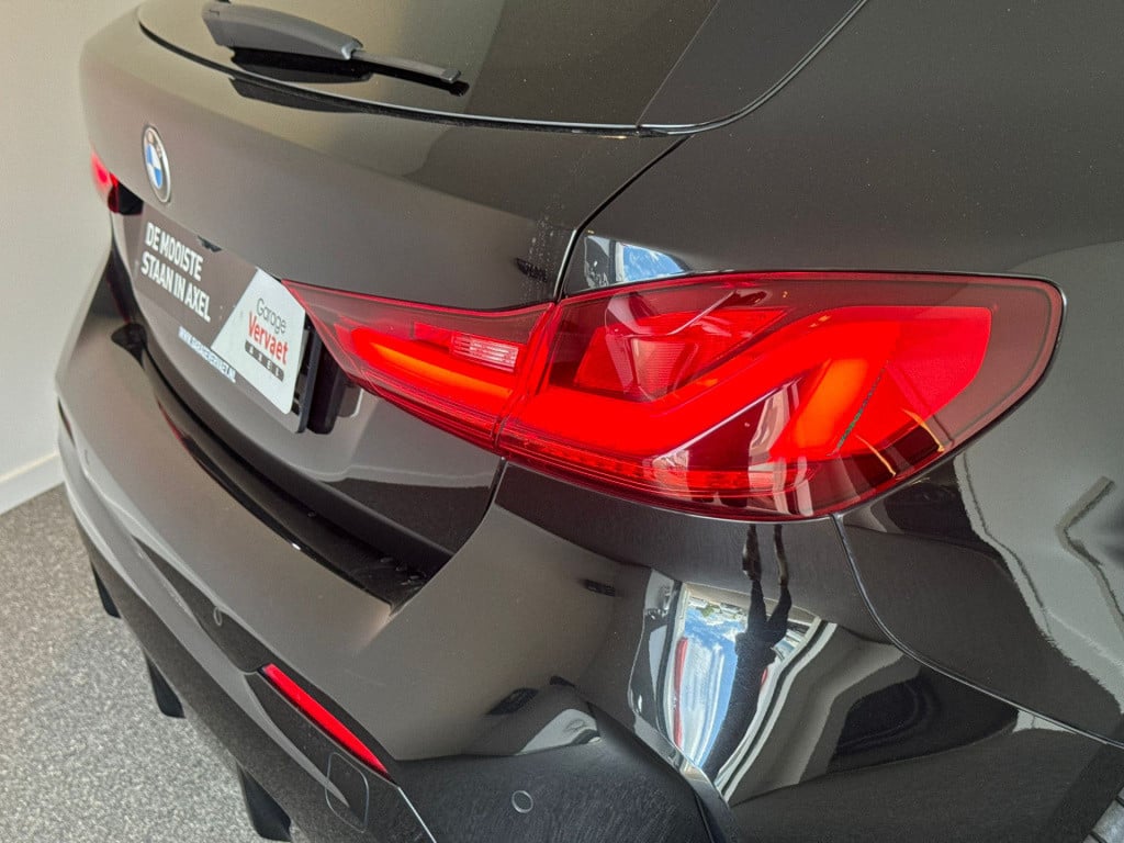 BMW 1 Serie 118i high executive m-sport
