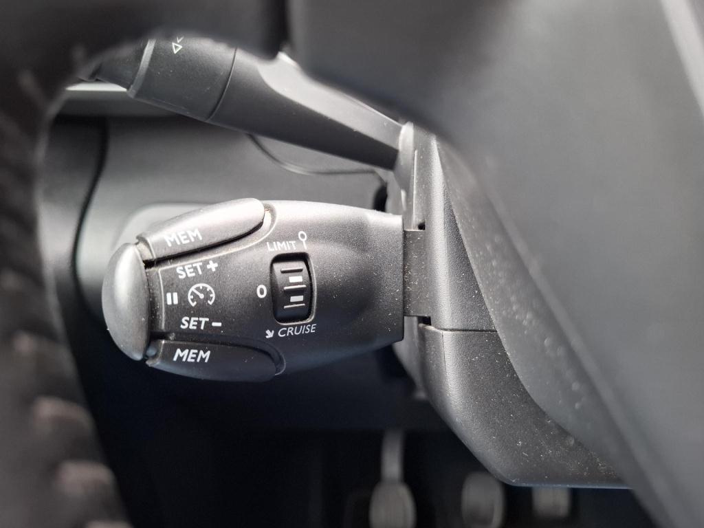 Peugeot Rifter mpv 110 allure navi/cam