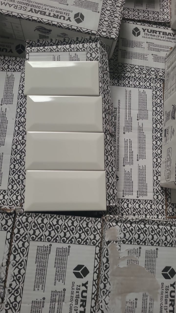 3035-265 Metro tegels off-white/cream, 7,5x15 cm, van € 63,95/m² voor