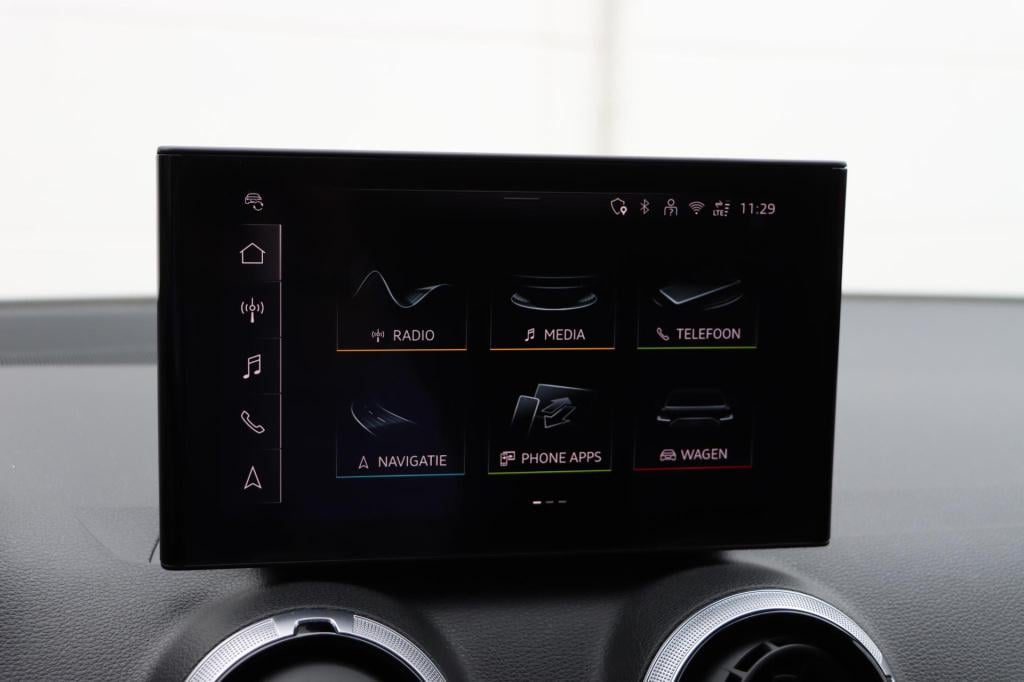 Audi Q2 35 tfsi s edition 150pk s tronic s-line | stoelverwarming | camera 