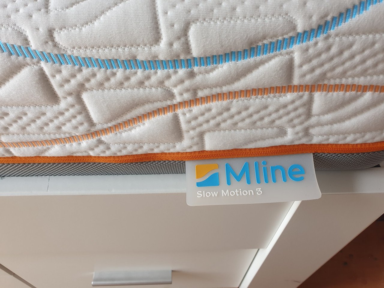 Twee M line matrassen Slow Motion 3 en 4 maat 80 x 200