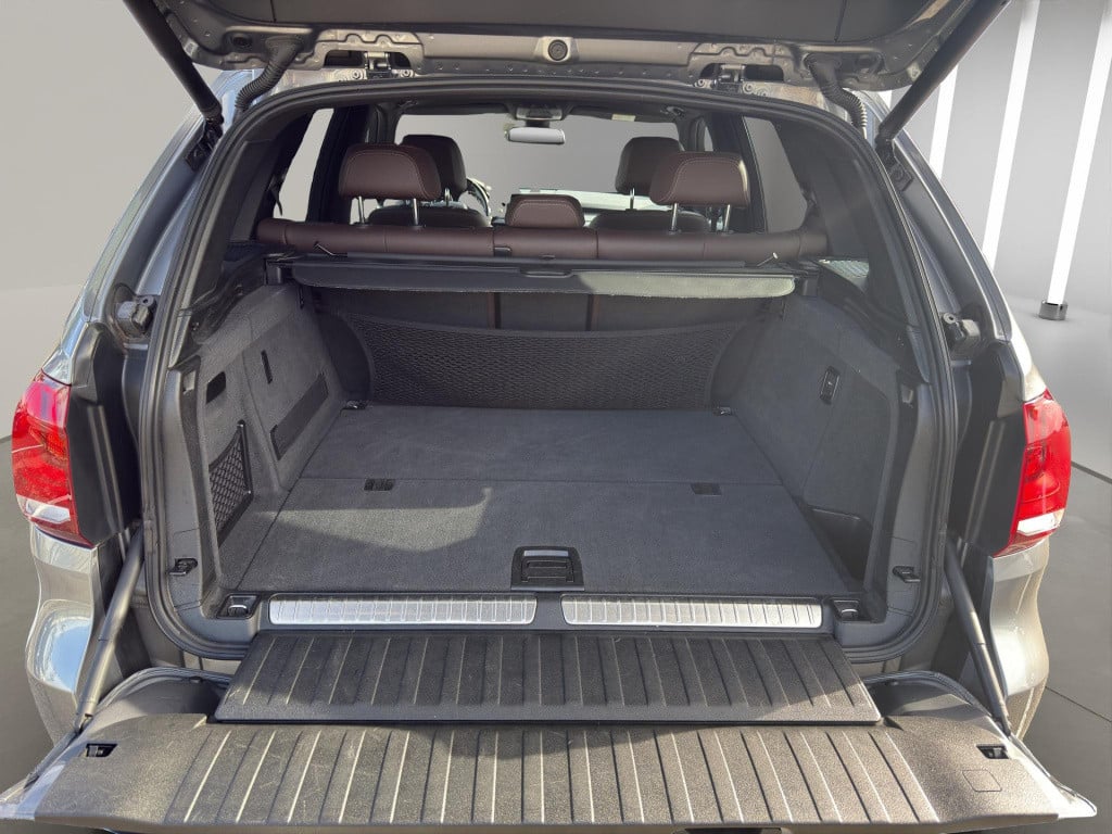 BMW X5 xdrive40e high executive (230 kw) | leder | elektr. trekhaak | head 