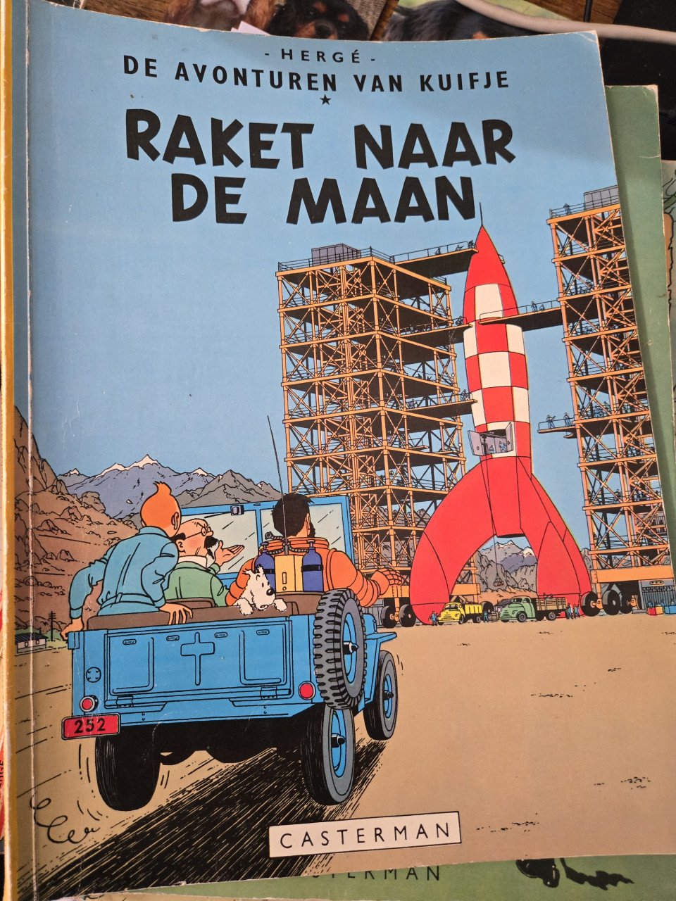 11 Stuks Kuifje stripalbums. In gelezen staat