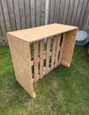 2x houten bar van pallet