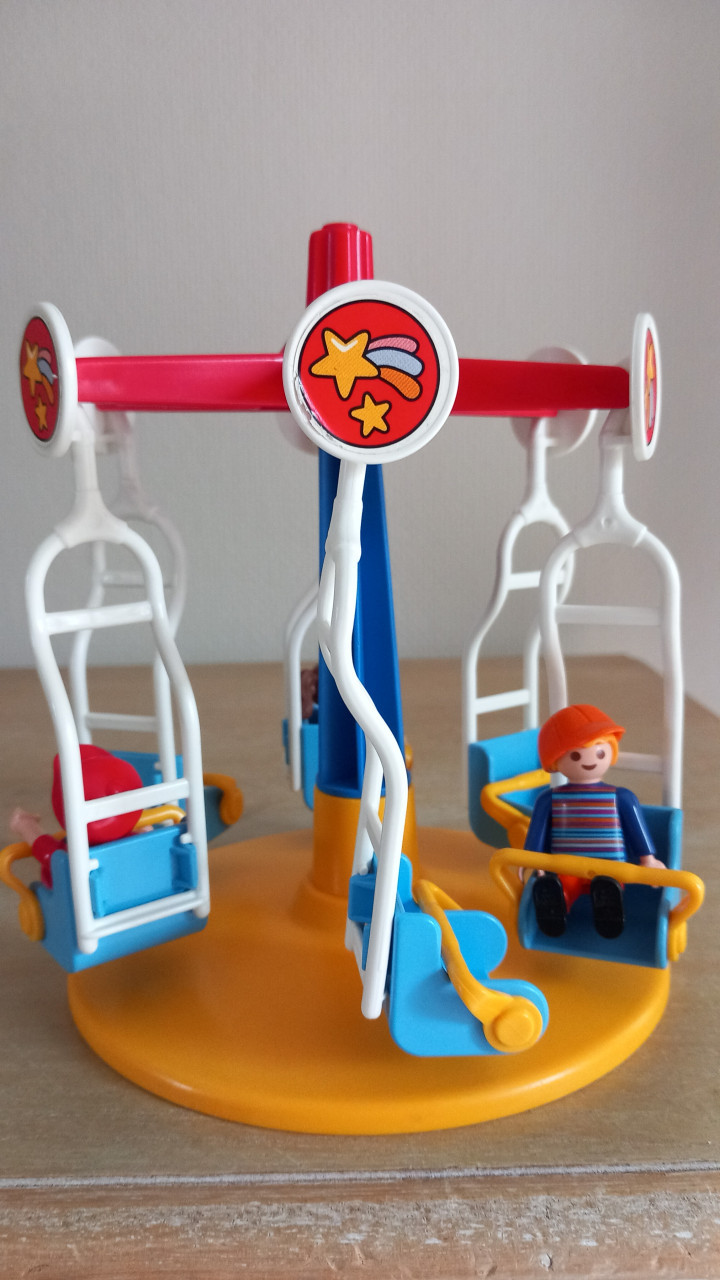Playmobil draaischommel met 3 kinderen