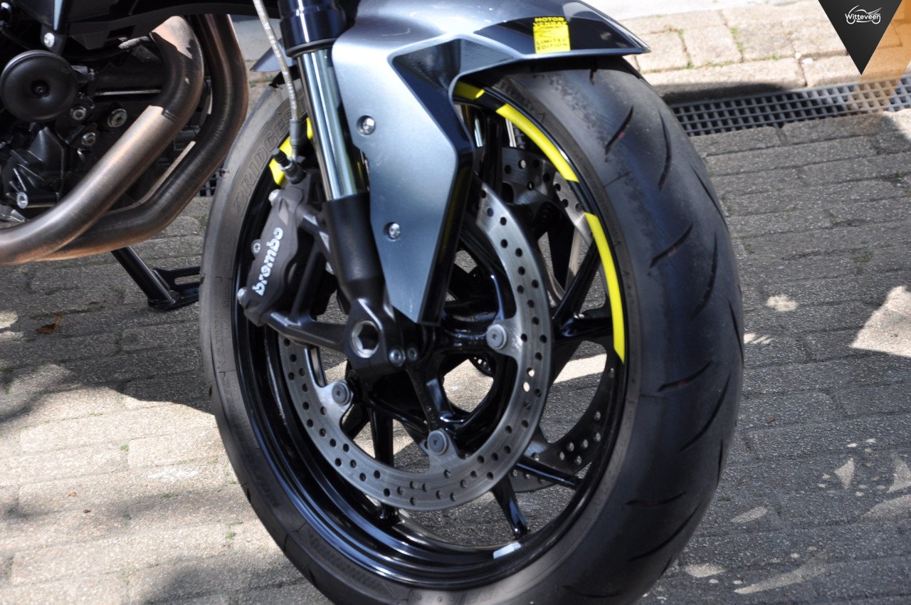 BMW F900R 5400 km!