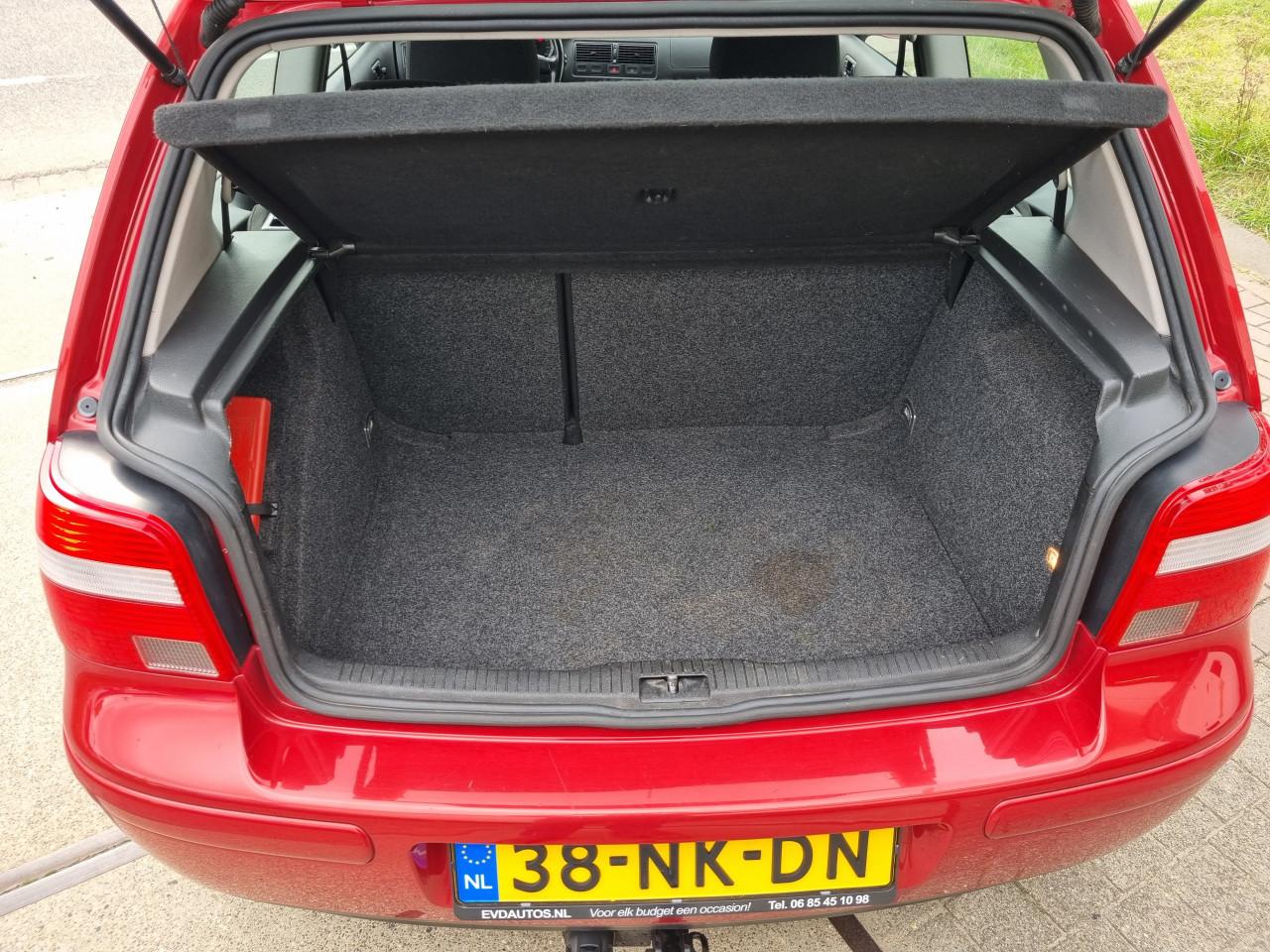 Volkswagen Golf 1.6-16V Sportline | Trekhaak | Cruise control!