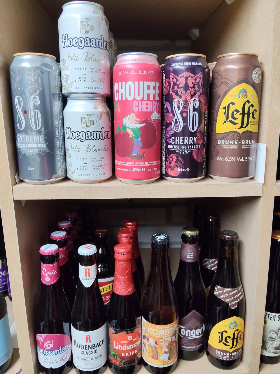 Diverse (speciaal)bieren. €1 per stuk