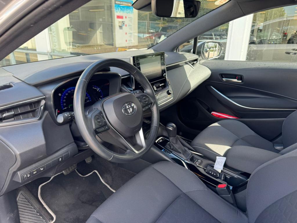 Toyota Corolla Touring Sports 1.8 hybrid dynamic