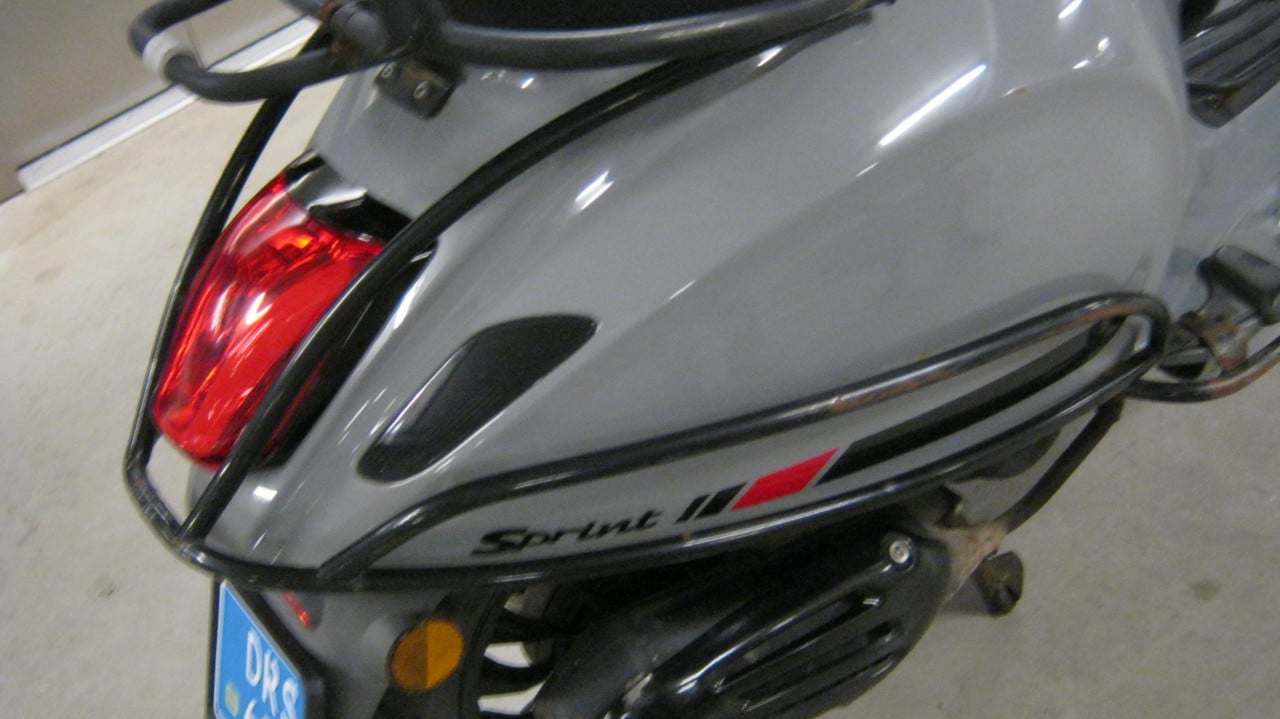 VOOR DE VESPA VALBEUGELS V/A EN KLAPREK V/A VOOR 30 EURO