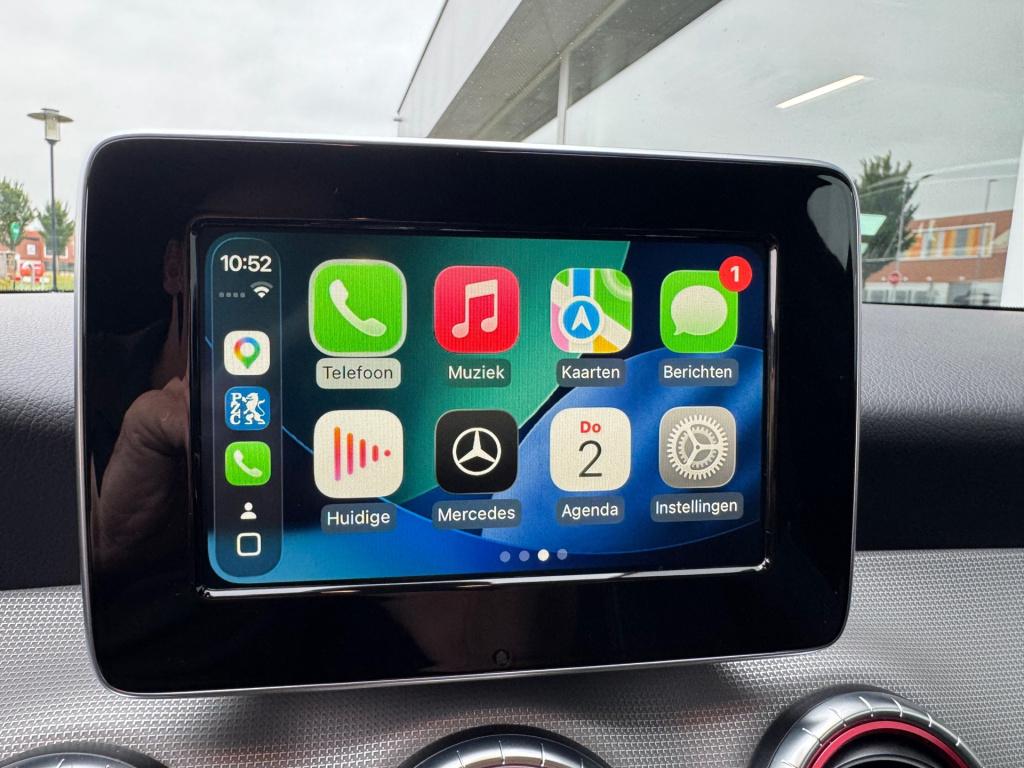 Mercedes-Benz Cla 200 urban automaat , apple-carplay , achteruitrijcamera ,