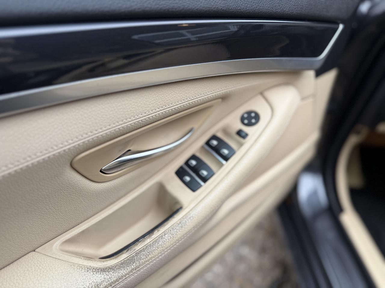 Bmw 5-Serie touring 528i 6-cilinder High executive