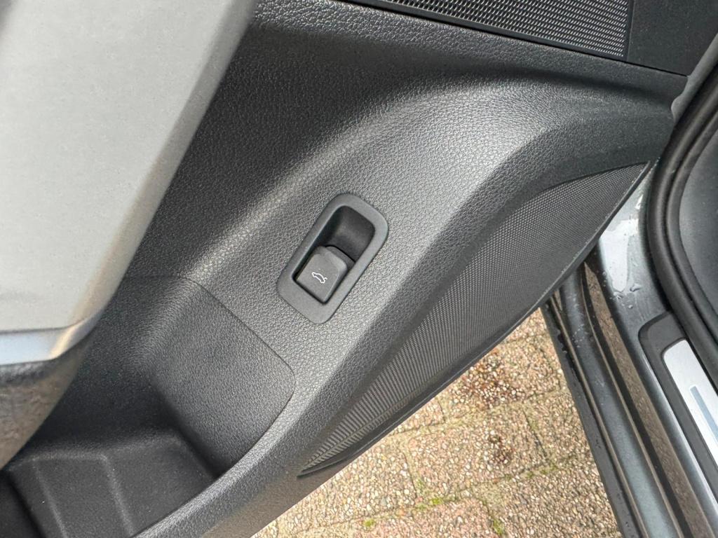 Audi Q2 35 tfsi s edition