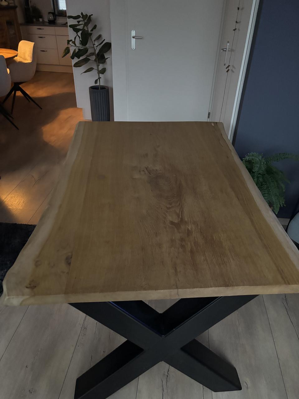 Eetkamertafel