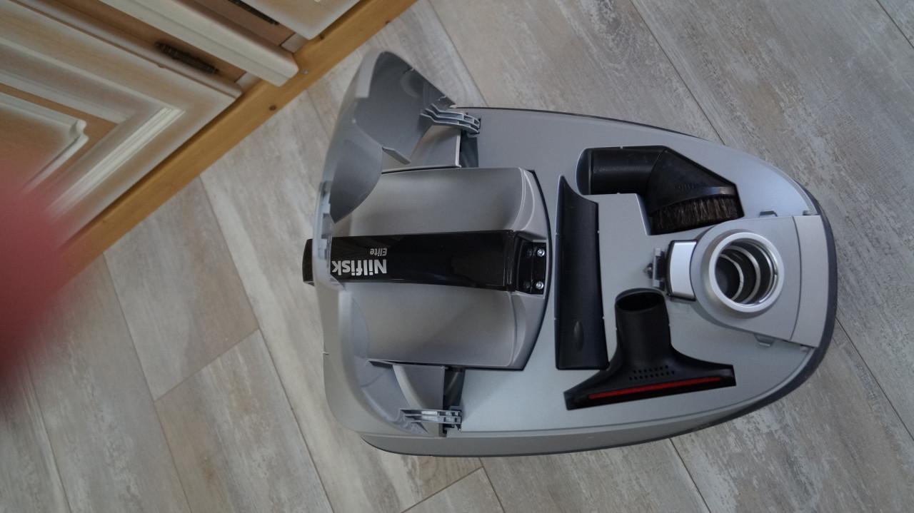 Nilfisk elite energy 750 Watt classic parket / gladde vloer stofzuiger.