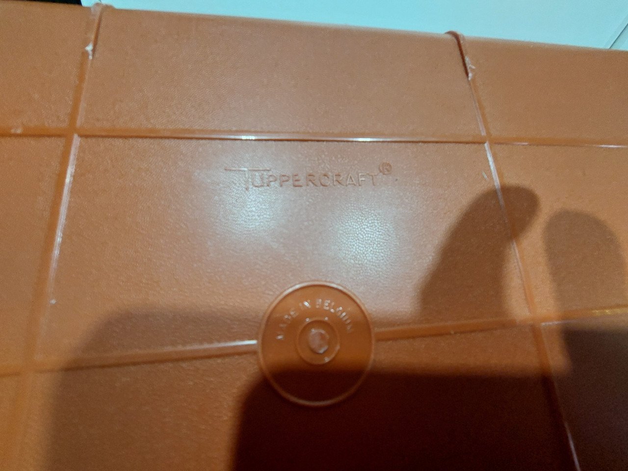 Tupperware vintage naaidoos oranje/crème