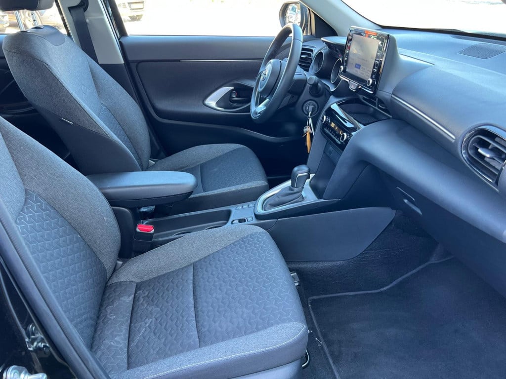 Toyota Yaris Cross 1.5 hybrid active | climate | cruise | camera | apple / 