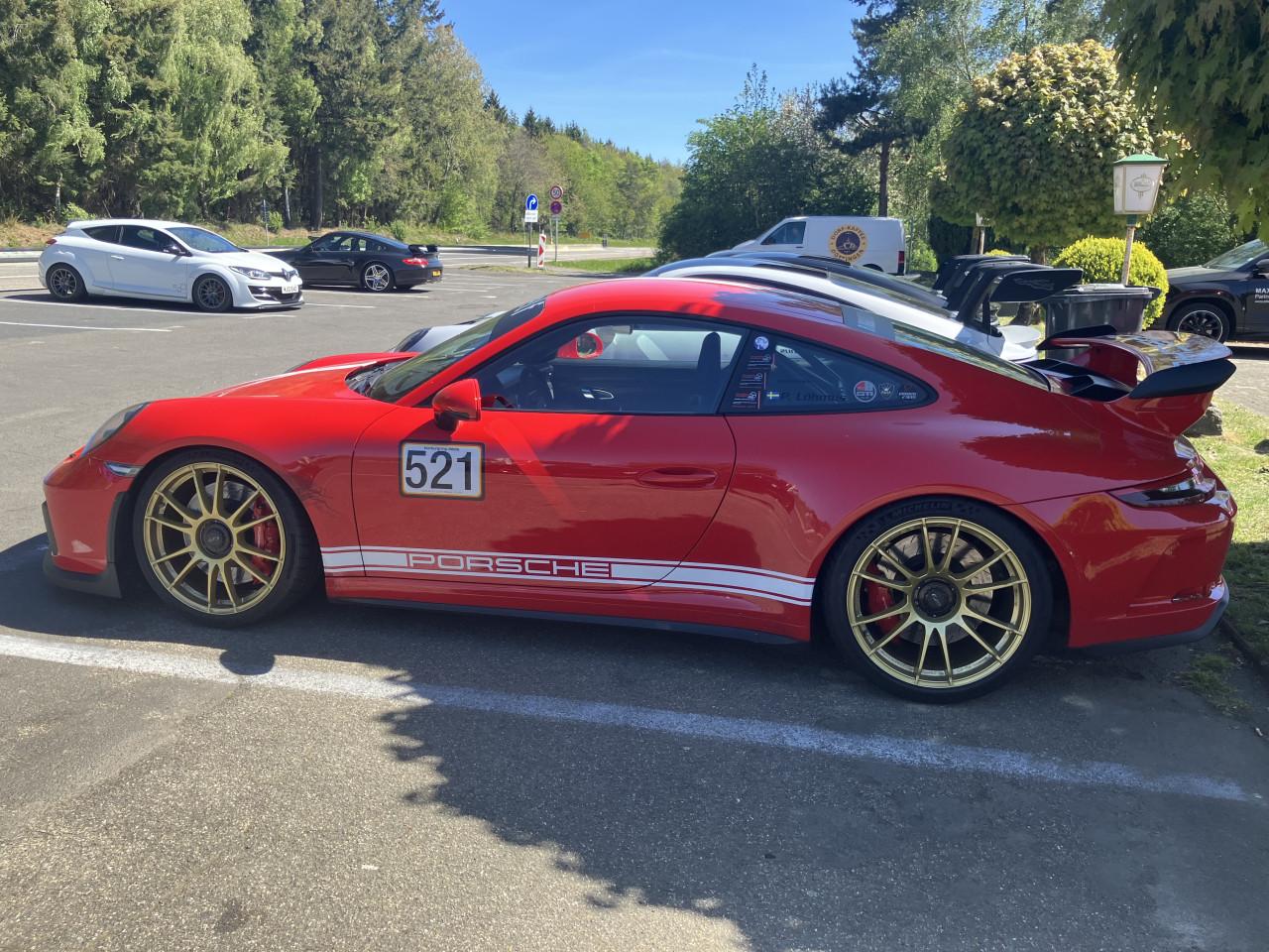 Porsche automobilia