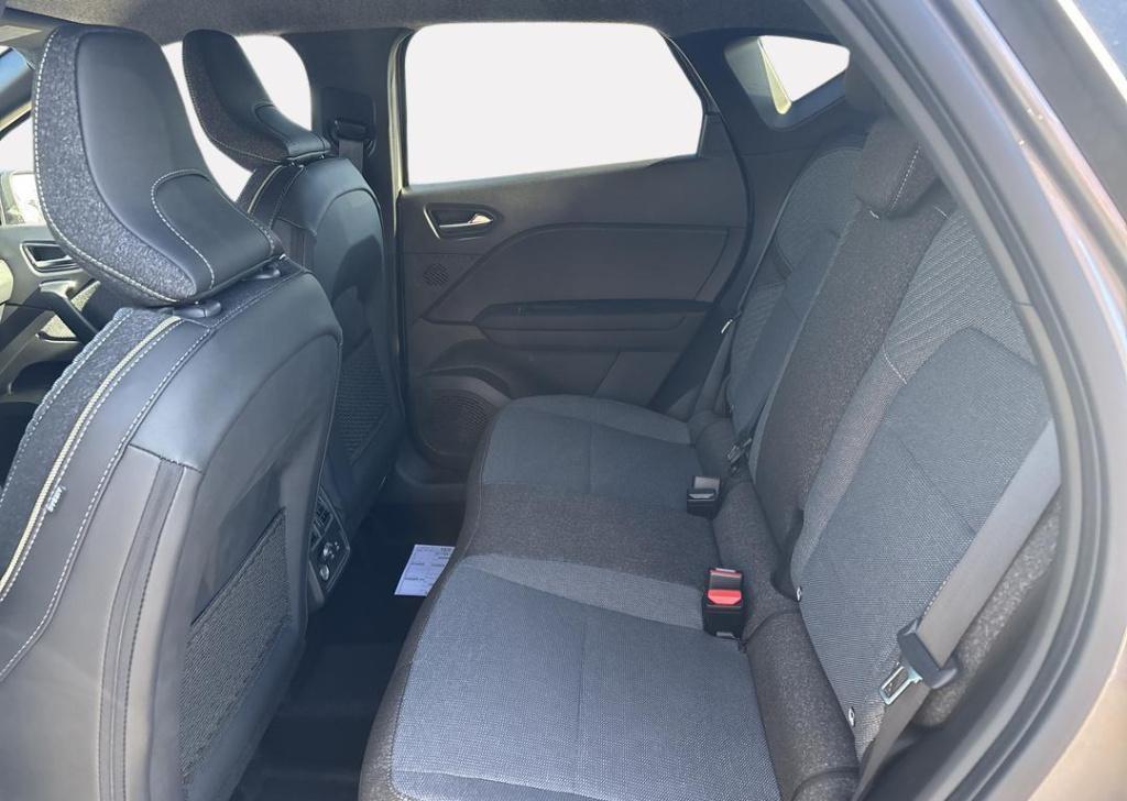 Renault Captur 1.8 e-tech full hybrid 160 techno - pack winter