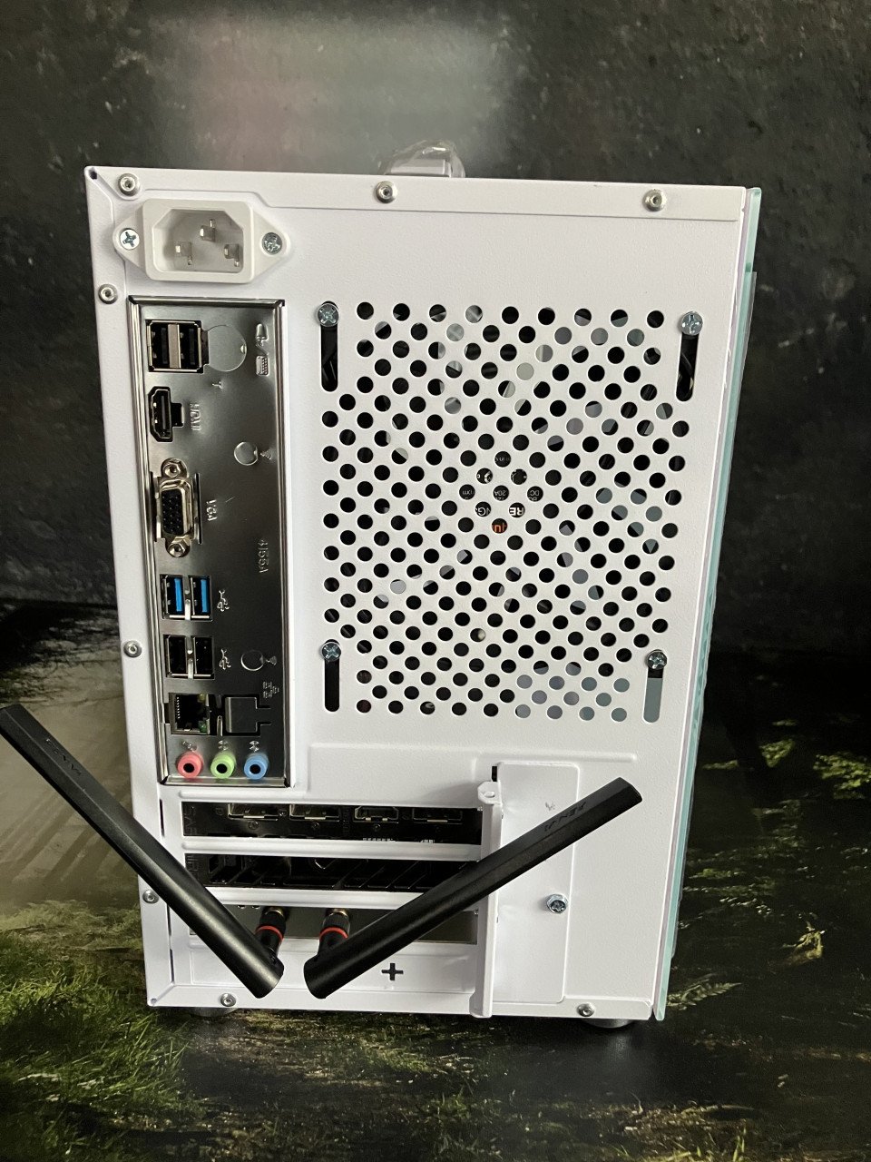 Compacte Gamepc (Ryzen 5 / 32GB / 500GB ssd / RX6600 / W11)