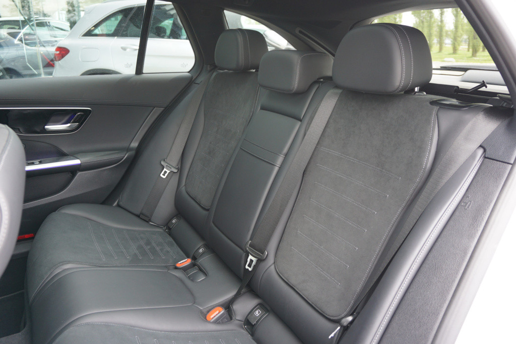 Mercedes-Benz C-Klasse 220 d estate amg | mbux l panoramadak l augmented re