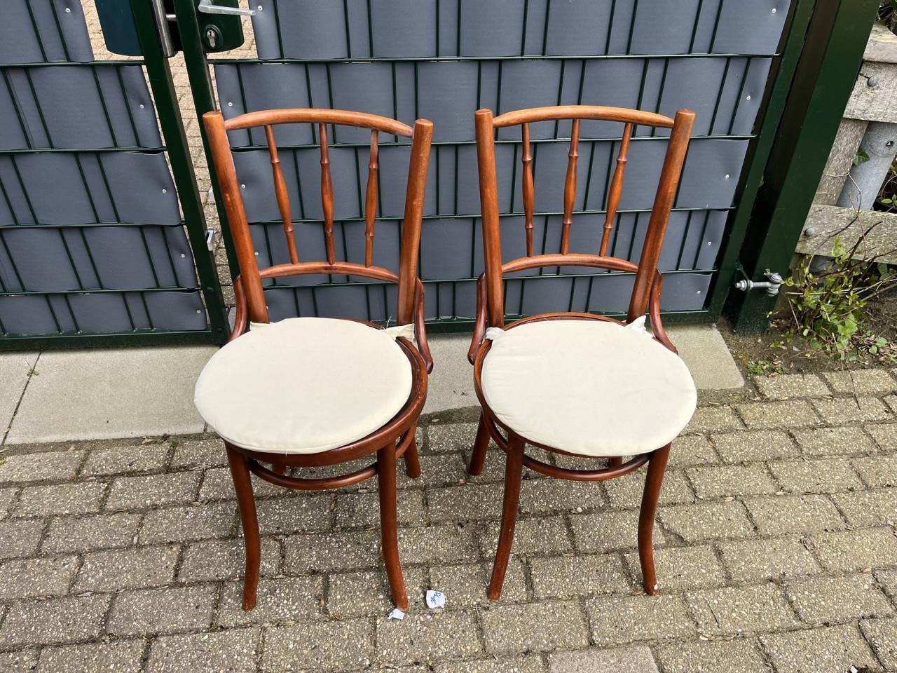 Bistrostoel Thonetstijl ?