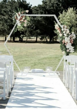 Backdrop bruiloft Hexagon wit metaal deco