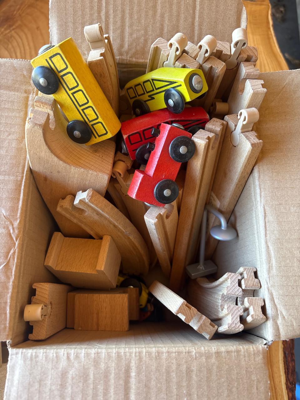 Houten treinrails (Ikea) met treindelen